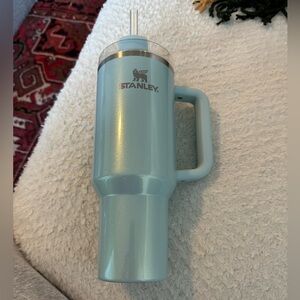 Stanley 40 oz quencher - Blueberry Milk